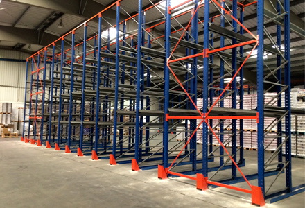 Estanterías de paletización compacta o drive-in